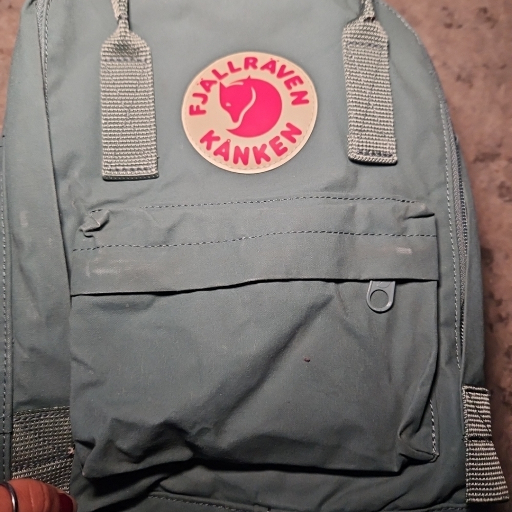 Fjallraven Kånken Unisex Green Outdoor Mini Backpack - Picture 9 of 14